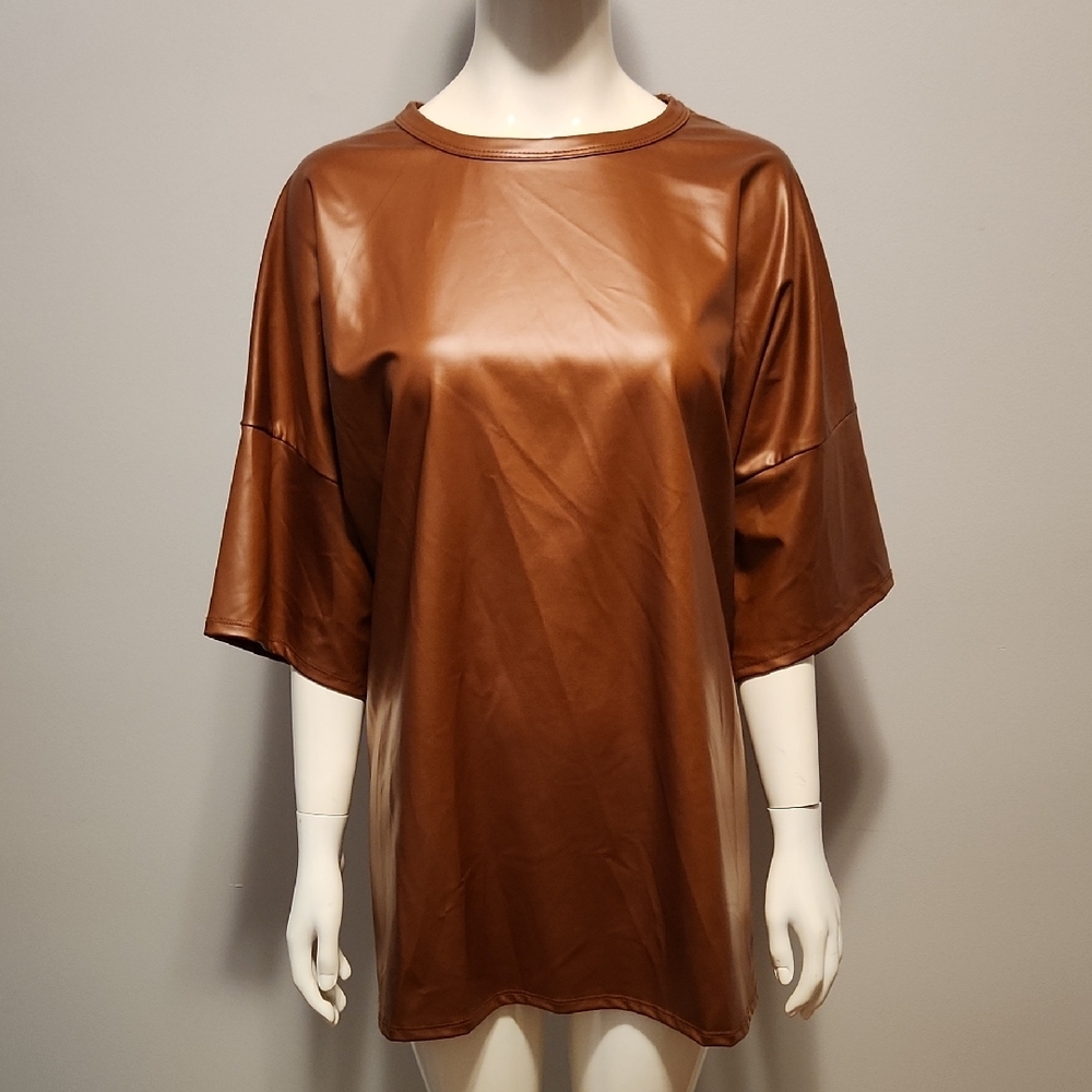Fashion Nova Oversized Dolman Sleeve Tee in Brown and Gold